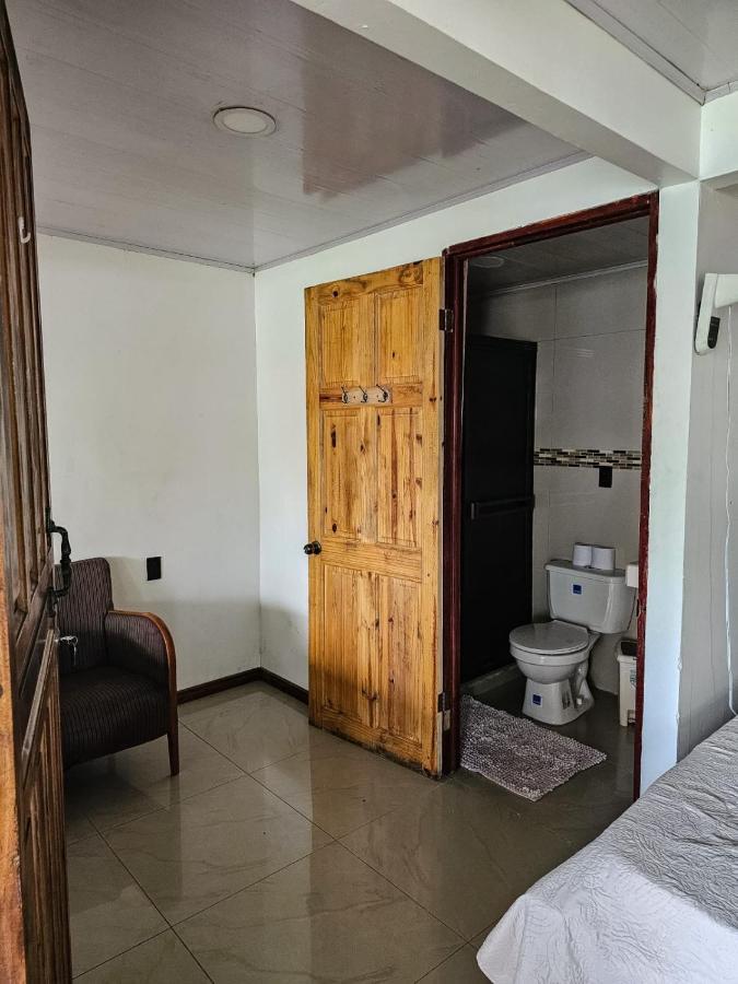 Hotel Liah'S Tortuguero Εξωτερικό φωτογραφία