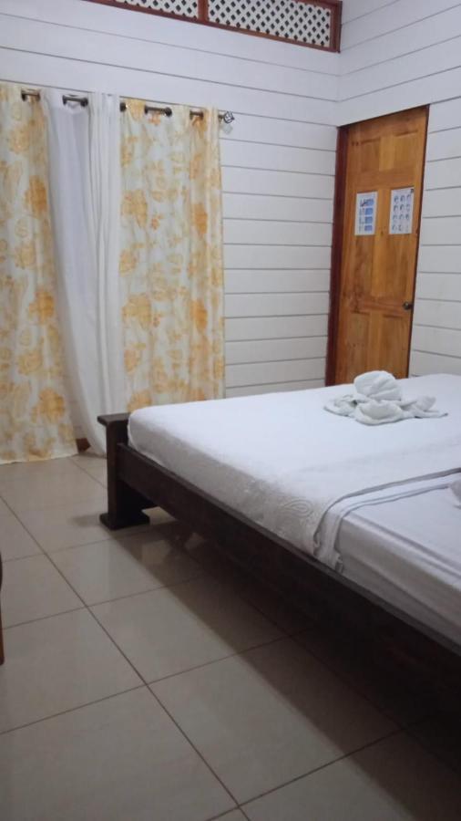 Hotel Liah'S Tortuguero Εξωτερικό φωτογραφία